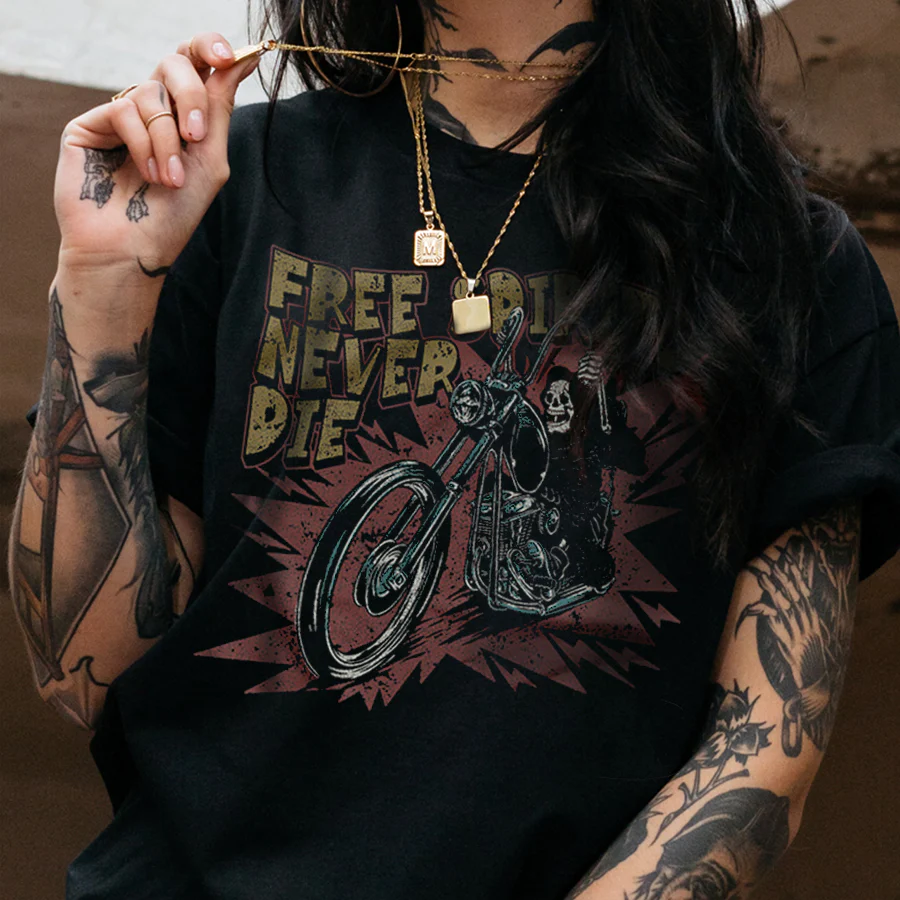 FREE SPIRIT NEVER DIE SKULL AND MOTO PRINTED T-SHIRT