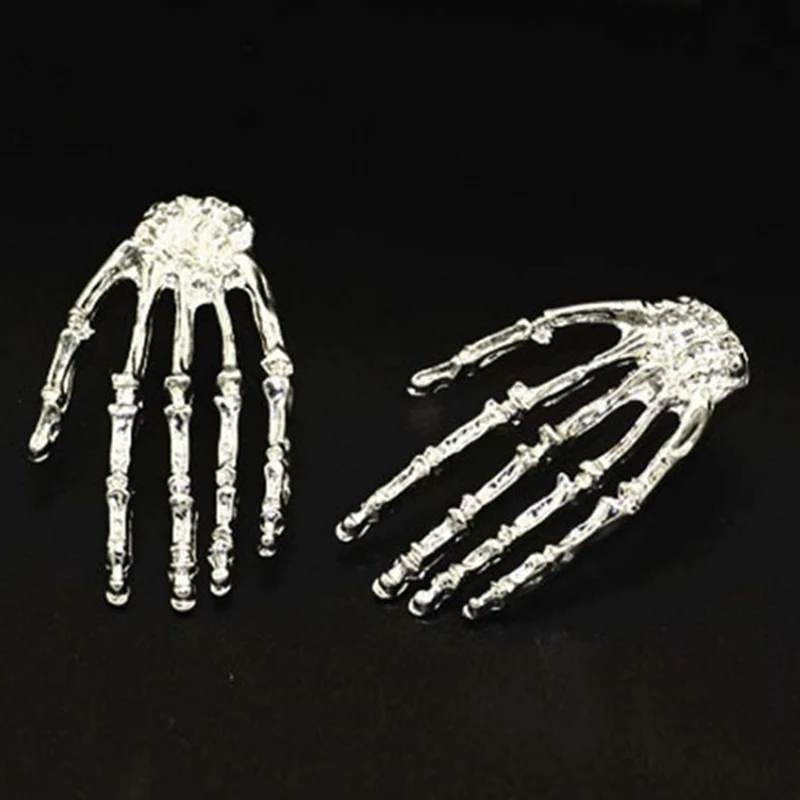 PUNK SKULL HAND EARRINGS
