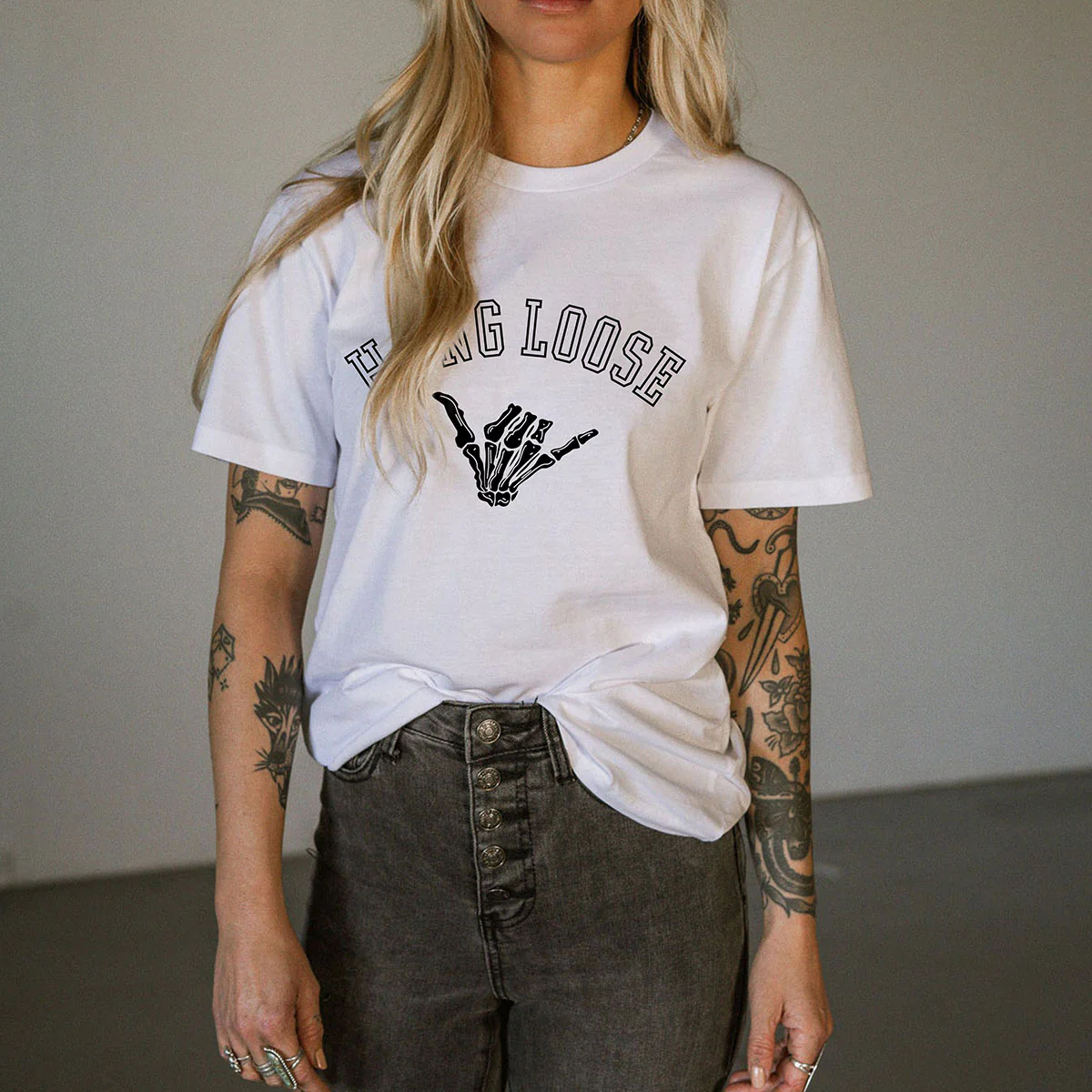 HANG LOOSE PRINTED WOMEN'S T-SHIRT