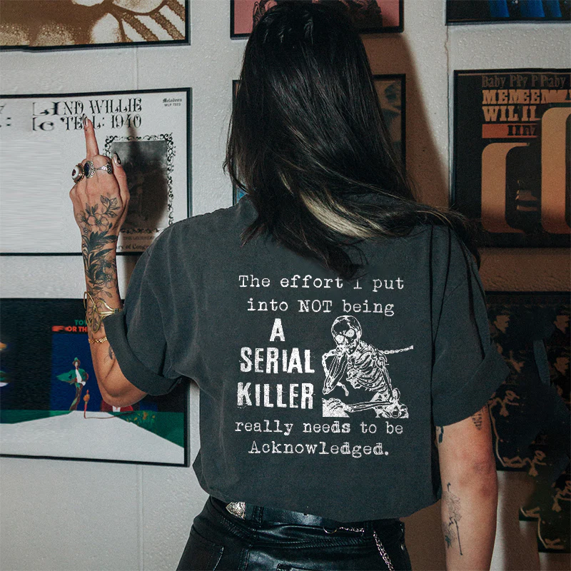 A SERIAL KILLER PRINTING WOMEN'S T-SHIRT