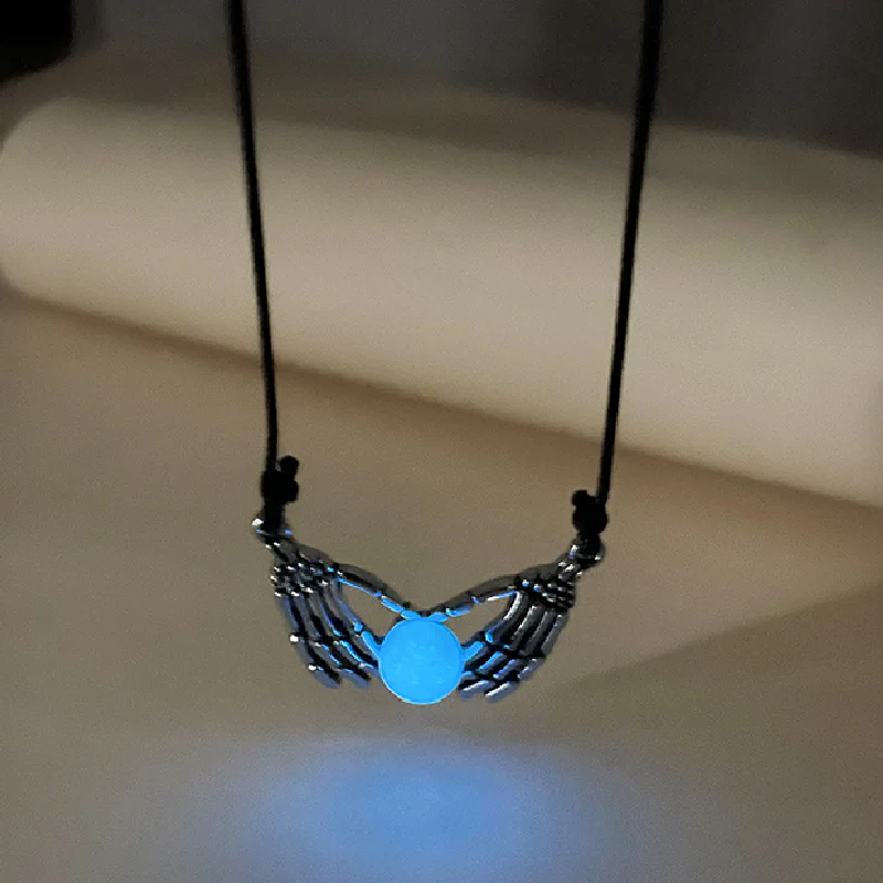 RETRO PUNK SKELETON HAND LUMINOUS NECKLACE